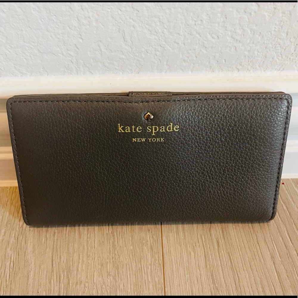 Kate Spade grey wallet